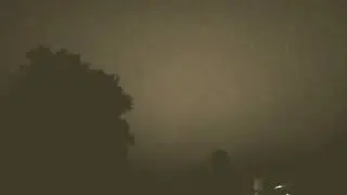 Mi mejor toma de los ovnis de La Plata (desde Villa Elvira, version calculadora)