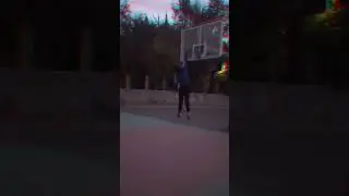 Белый с ростом 179 см забивает в кольцо 305 без смс и регистрации #basketball #dunk #баскетбол #данк