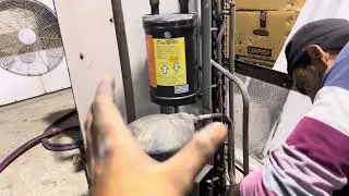 3 phase suction accumulator in refrigeration system