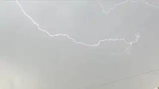 Extremely Photogenic Thunderstorm In London On Easter Sunday
