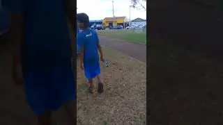 Menino de 9 anos dançando