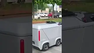 street robot cleaner 😲😲 