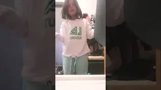 Примеряю мамины вещи