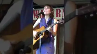 Molly Tuttle Plays Clawhammer Guitar 