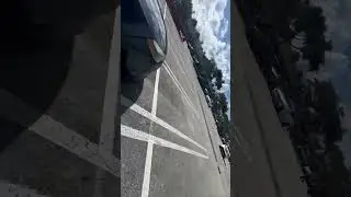 Хотел ей помочь накачать колесо  #automobile