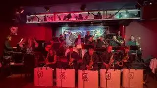 Karen Oberlin and visiting big band at Swing 46
