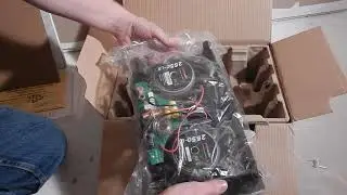 Polk Audio 255 C LS center channel Speaker Unboxing