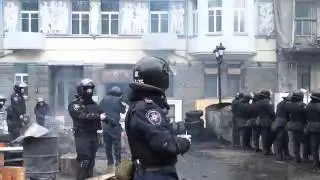 07 02 14 Львовский Беркут от шоколада Свиточ отказался, а Донецкий нет