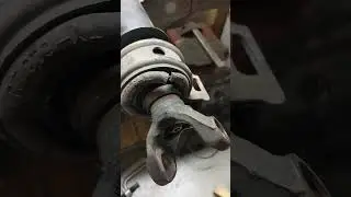 00 Tundra Carrier Bearing Replacement Yoke Removal Hack