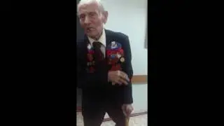 100-летний ветеран Аркадий Черных танцует и поет в Биробиджане