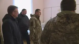 Військові, які відновлюються у коломийських медзакладах, отримали подарунки