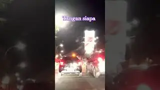 tangan nongol di gerbong 