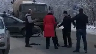 Участники ДТП подрались в Сургуте