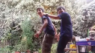 shakiro y carlos VEVO  [CRISSFLOU] PARODIA 2