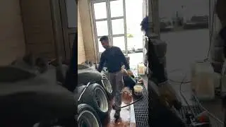 Парнишка шарит 