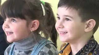 Семья Даши  Бот сад и день рожд в саду