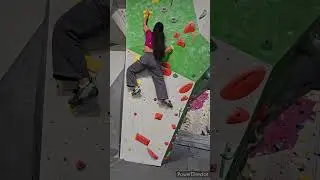 My first v8! 😭only took me 6 sessions 😅🤣and over 60 attempts!!#bouldering #climbing #slabbouldering