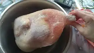 Цыпленок от мясной мастерской (г.Пенза) В воде мяса не обнаружено))