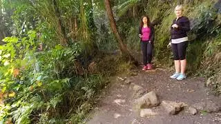 Twin Falls walk with students and Minie