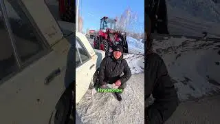 The bulldozer helped to get out and tore the Zhiguli in half.