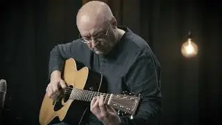 Jacques Stotzem plays 'Twenty One' with the @martinguitar SC-28E! #martinguitar #liveperformance