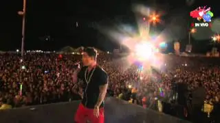 J Balvin en el Evento 40 - 