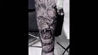 Тату лев на руке | Realistic lion tattoo on the arm | 