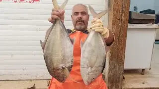 fish cutting skills.امورش برش ماهی دربازار
