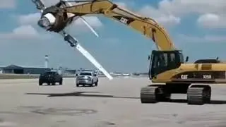 Вжууууууу Даже у экскаватора есть детство