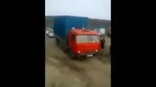 Драка на паромной переправе  Якутск 2013 год