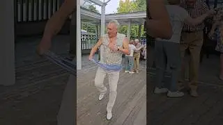 "Коронный танец с полотенцем!!!"🔥