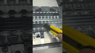 Потому что нельзя быть на свете красивой такой 