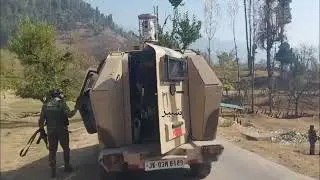 South kashimr Gu--nfi-ght two unidentified militants ki--lled..
