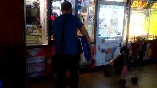 SACO LA PS4 DE LA MÁQUINA !!!