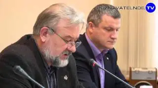 Разрушить формулу - "свита правит короля"