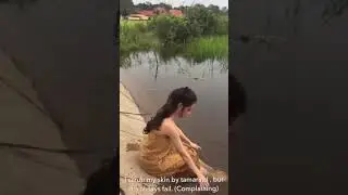 Neng mandinya kok heboh banget
