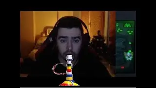 Молодой стрей дудит на воображаемой дудке как настояший дудец.
