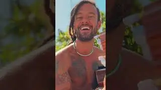 Um céu colorido e o barulho do mar… ✨🌴 Ouça “Pedra Preciosa” no seu app de música favorito.