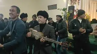 Rustam Serobov Svet yo'q payti. Katta tuyda Xalqni olqishiga qoldi. Katta davra hamma hayron