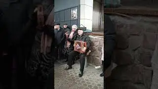 Бубен Зинаида, гармонь Валерий! Гомель, парк.