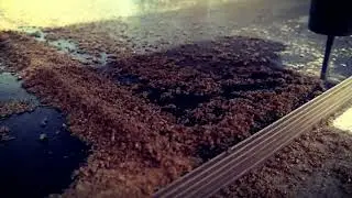 Резка листов ламинированной фанеры на станке с ЧПУ