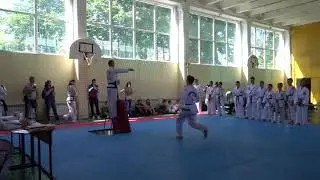 ПРЫЖОК И УДАР