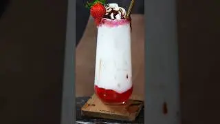 Czy woda może być smacznym deserem? Oczywiście! Italian Soda 🍓 #truskawki #przepis #deser