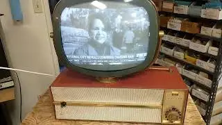 Servicing a 1959 Philco Predicta Princess Part 9/9 - FINAL. Reassembly and setups.