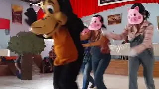 Drama de los 3 cerditos y el lobo