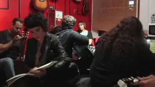 Learn to Play Guitar in New York City - Welcome to NYC Guitar School