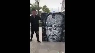 Рисует