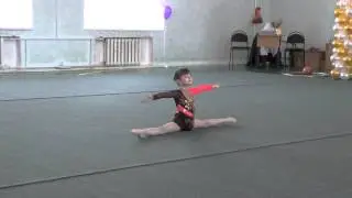 Гимнастика, первые шаги Сидорова Аня 2007г.р.