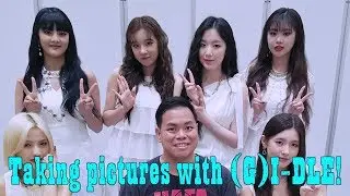 Taking pictures with (G)I-DLE
