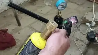 cleaning the capillary tube with a jack